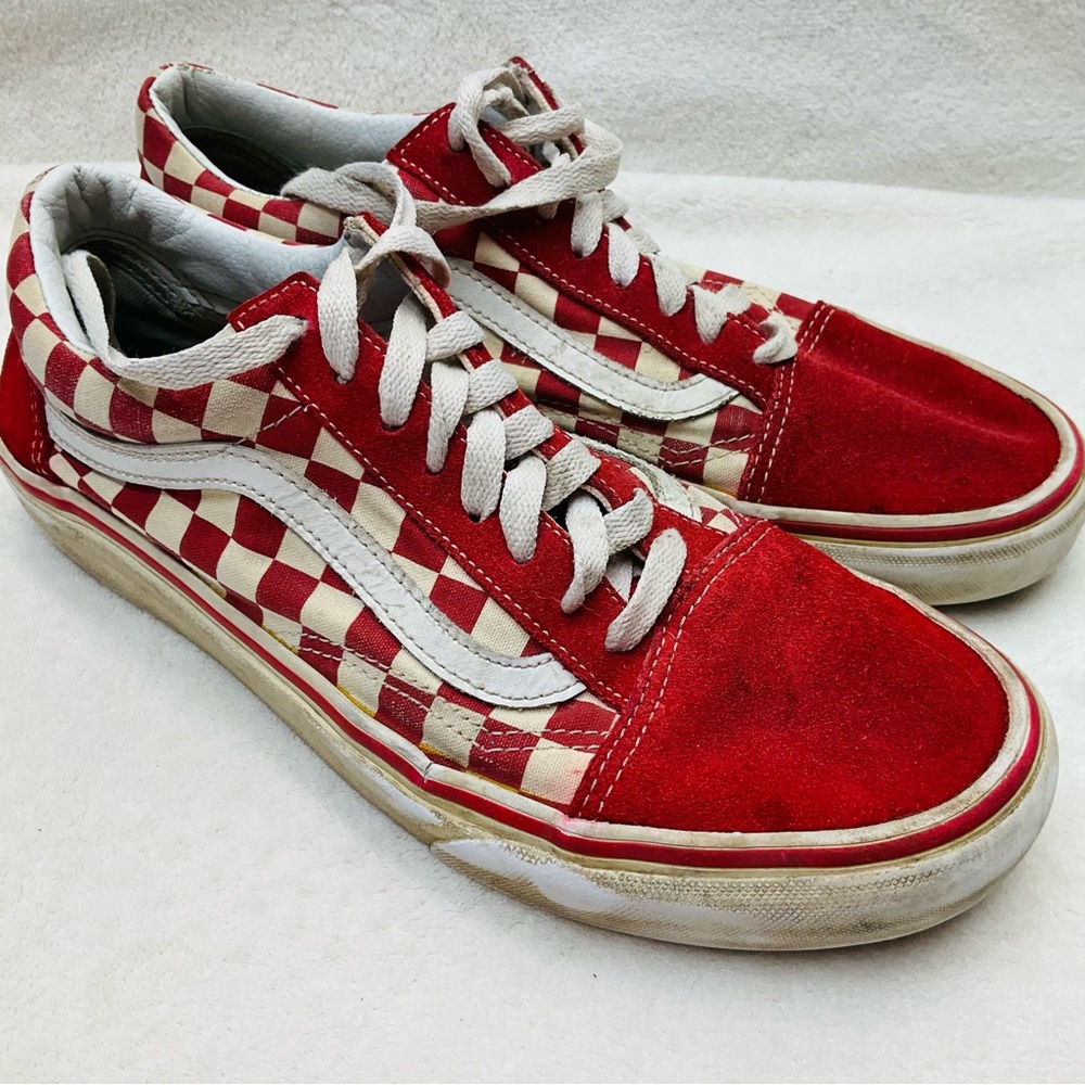 VANS Grunge Distressed Red and White Classic Checkered Sneakers Men 8 Women 9.5